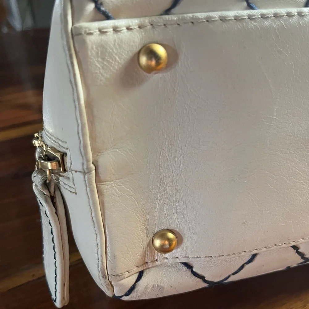 Vintage Chanel off Cream Leather Tote Bag